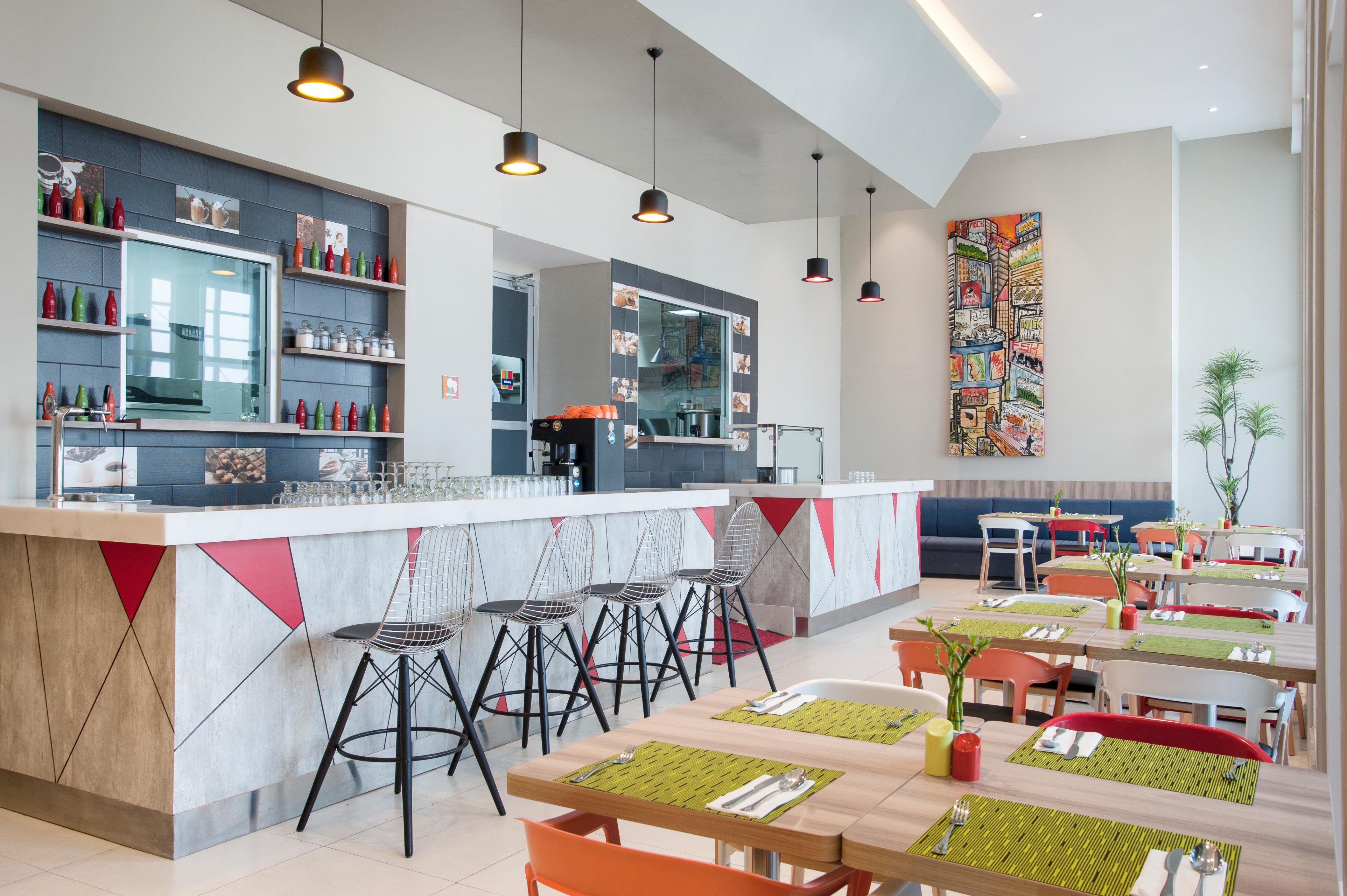 Ibis Styles Jakarta Mangga Dua Square Exterior photo