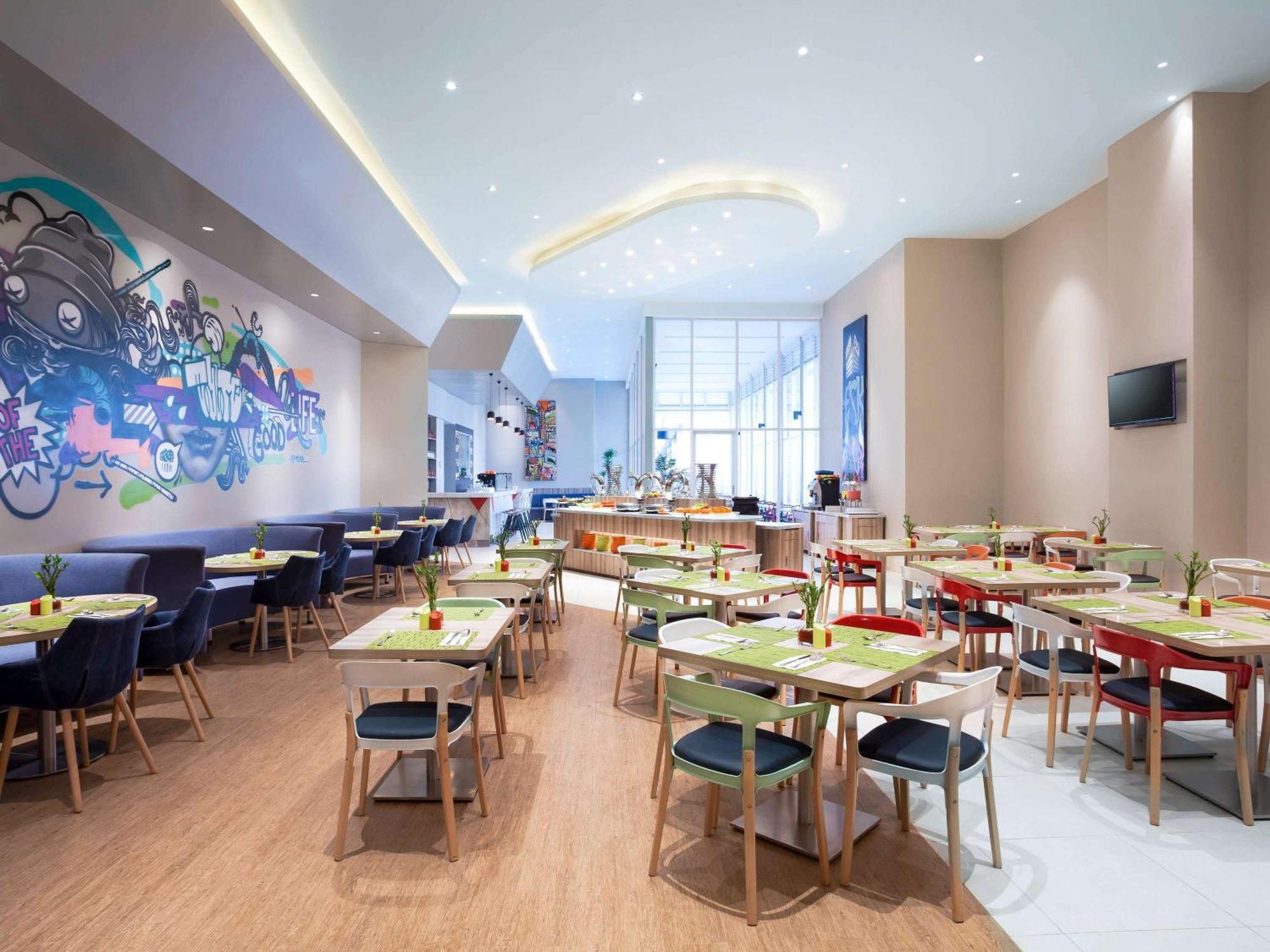 Ibis Styles Jakarta Mangga Dua Square Exterior photo