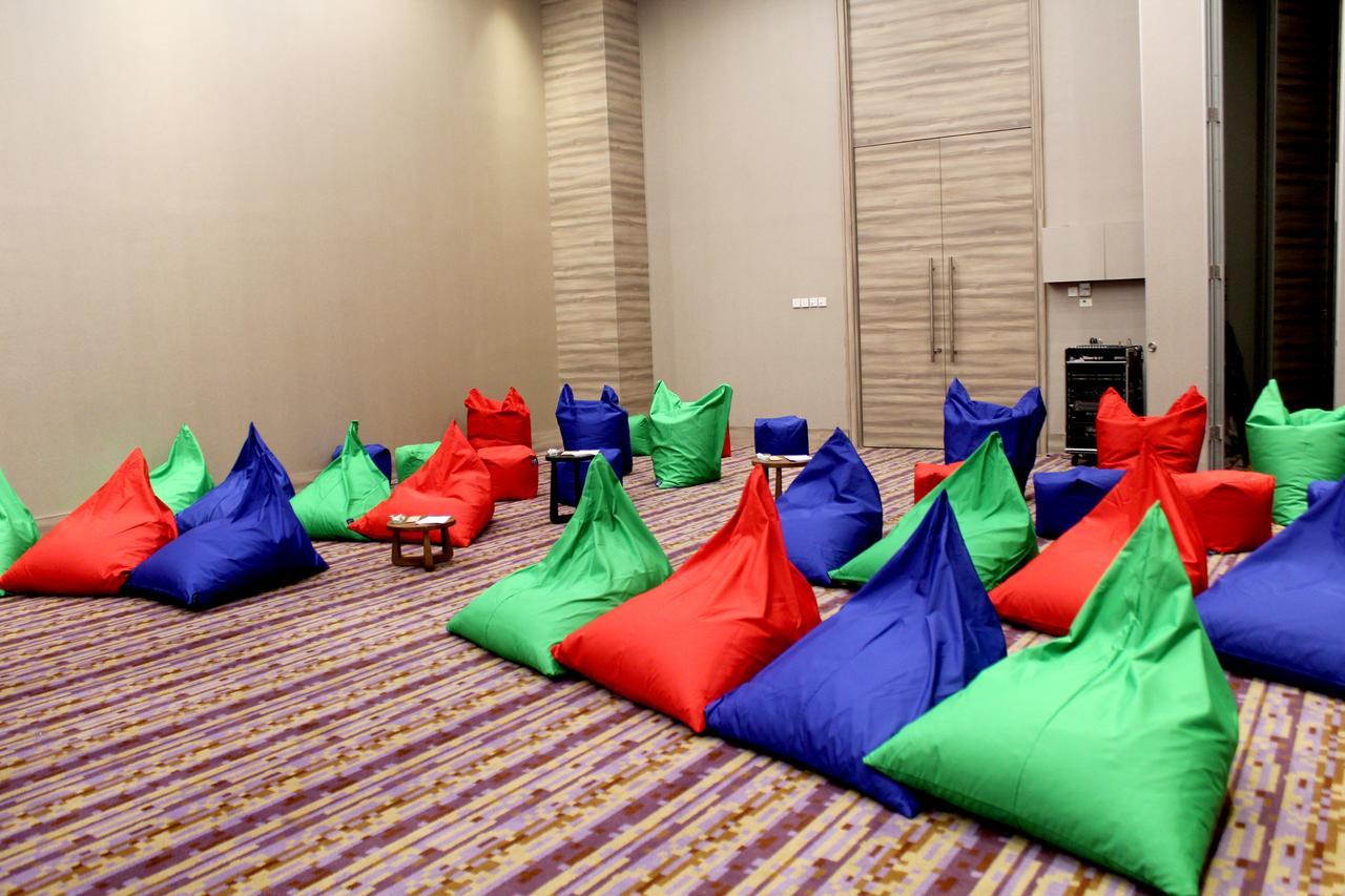 Ibis Styles Jakarta Mangga Dua Square Exterior photo